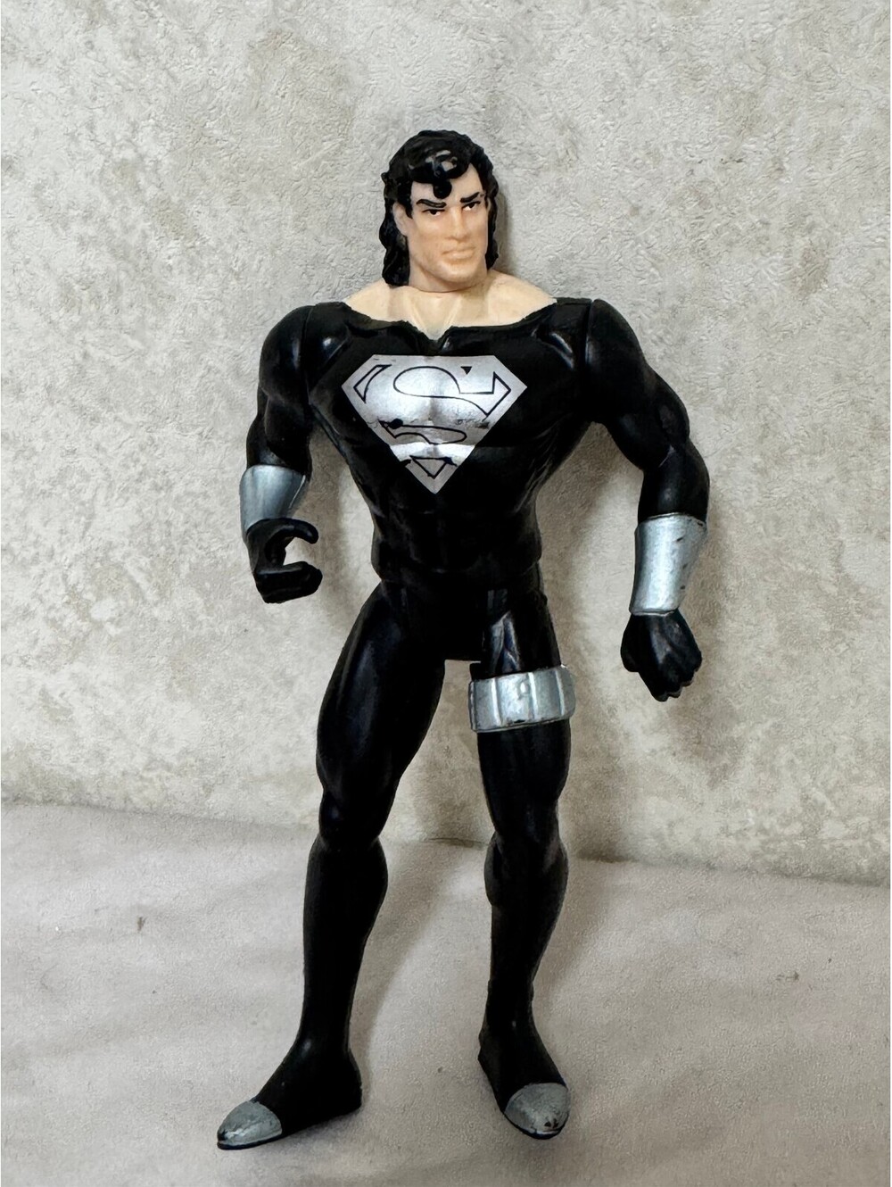 1995 Kenner Superman Man of Steel Laser Superman Black Suit Figure